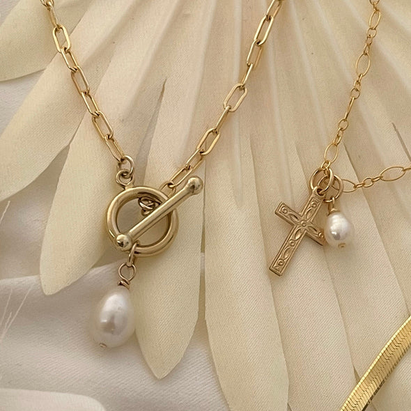 Pearl Toggle Necklace