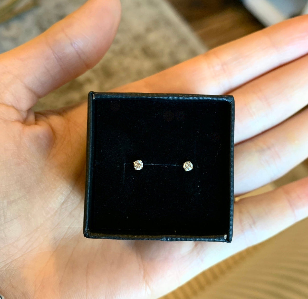 14k Diamond Stud Earrings - xohanalei