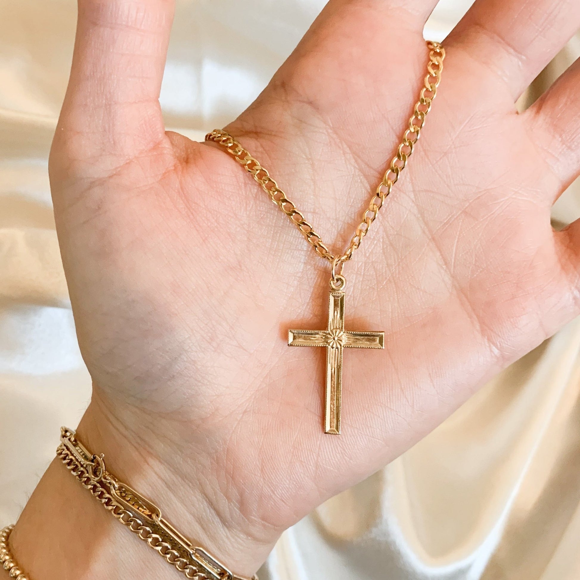 Men’s Curb Chain Cross Necklace - xohanalei