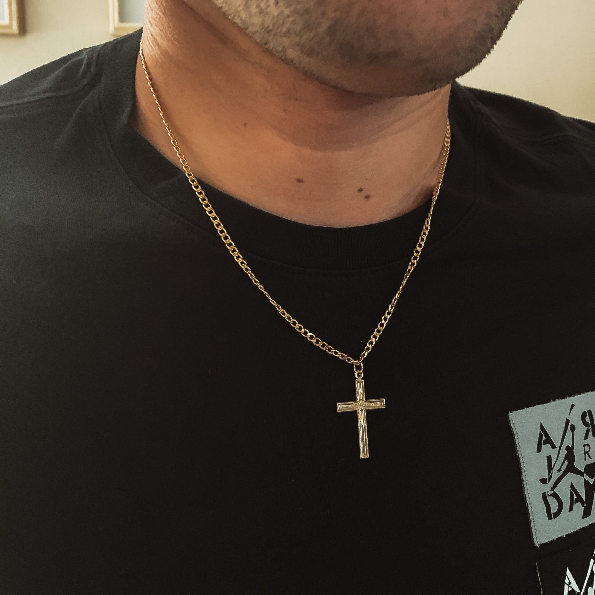 Men’s Curb Chain Cross Necklace - xohanalei