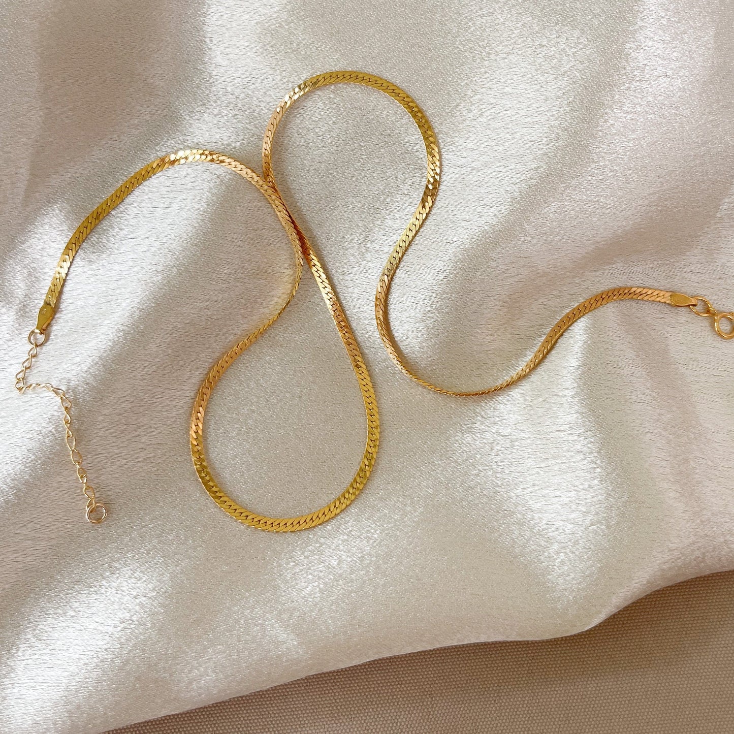 Herringbone Chain 14k Gold Filled (2.5 mm)