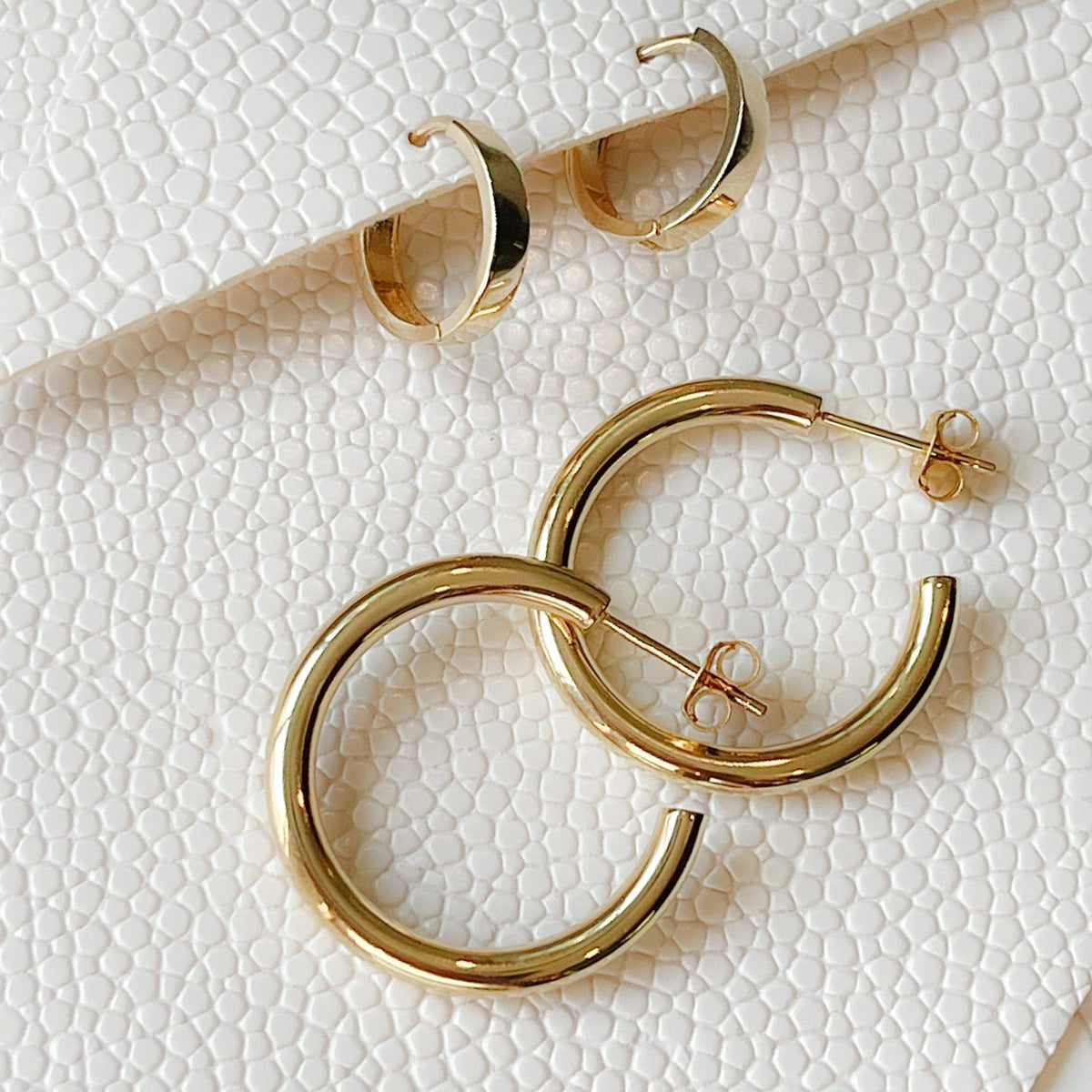 14k Gold 25mm Tube Hoops - xohanalei